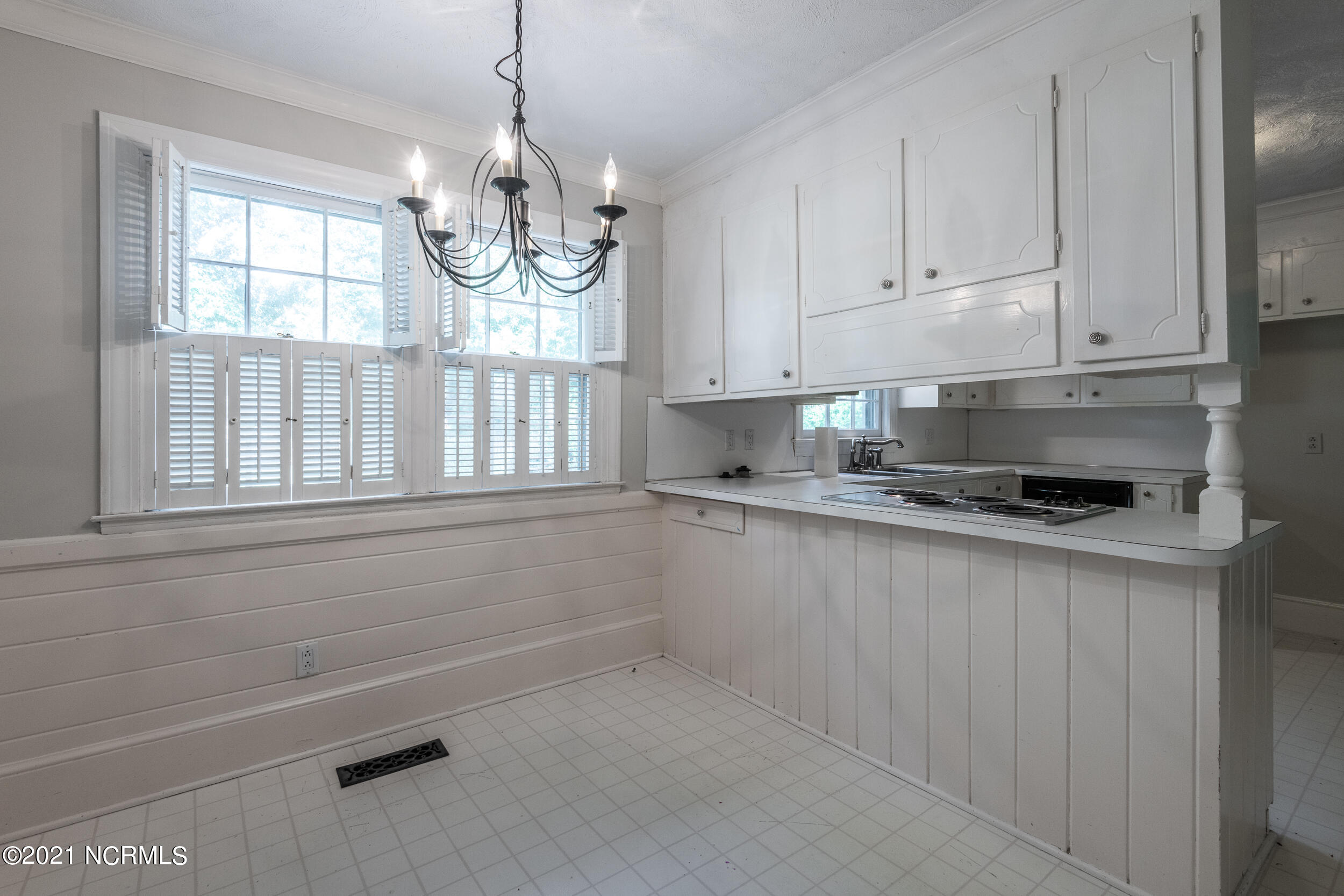 314 Crown Point Road Greenville, NC 27858 - Photo 16 of 51 314CROWNPOINT_16