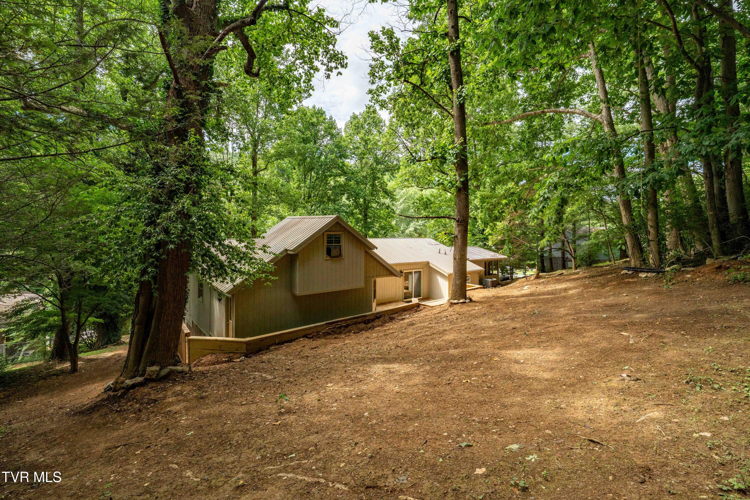 1113 Berry Road Elizabethton, TN 37643 - Photo 77 of 88 1113 Berry Rd (45 of 89)