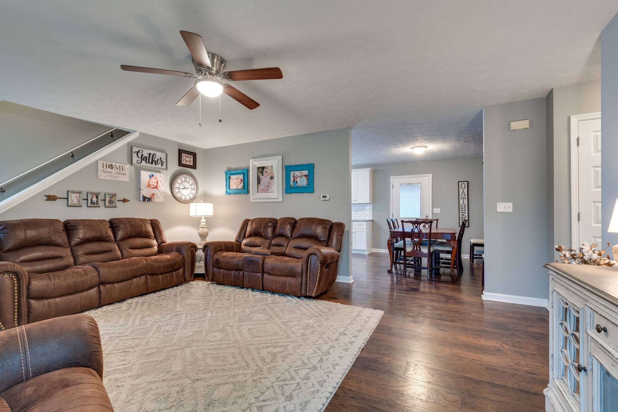 7593 Beech Hill Road Pulaski, TN 38478 - Photo 12 of 40 a living room with furniture