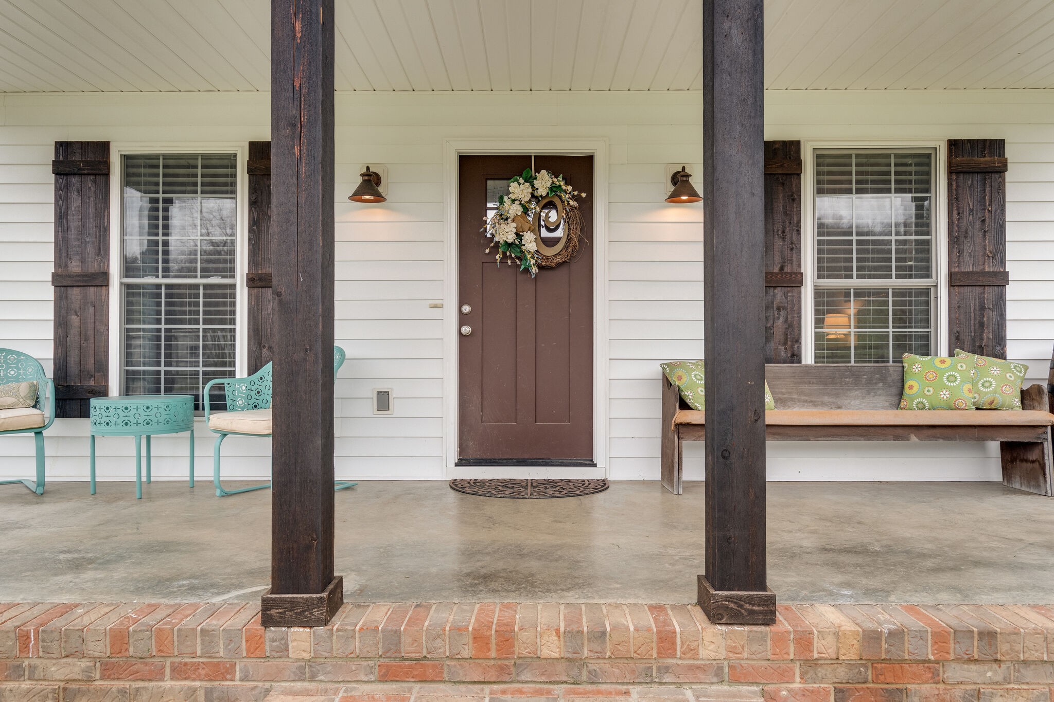 7593 Beech Hill Road Pulaski, TN 38478 - Photo 6 of 40 a front view of a house