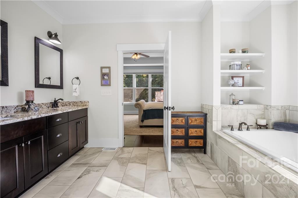 19610 Shearer Road Davidson, NC 28036 - Photo 28 of 48 Gallery Image 28