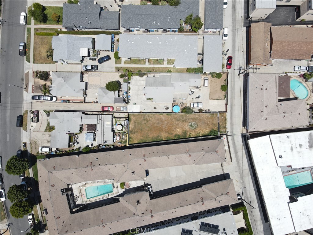 802 North Market Street Inglewood, CA 90302 - Photo 13 of 16 with view of living room