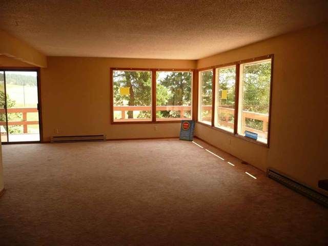 7412 East Big Rock Road Spokane, WA 99223 - Photo 2 of 9 Gallery Image 2