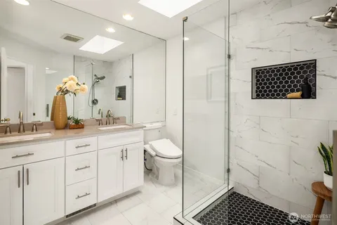 $799,000 | 1106 18th Avenue, Seattle, WA 98122
