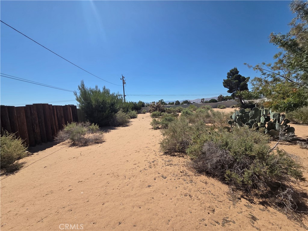 13881 Jicarilla Road Apple Valley, CA 92307 - Photo 24 of 30