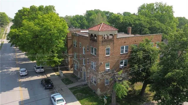 $2,500,000 | 1215 North 18th Street, Kansas City, KS 66102