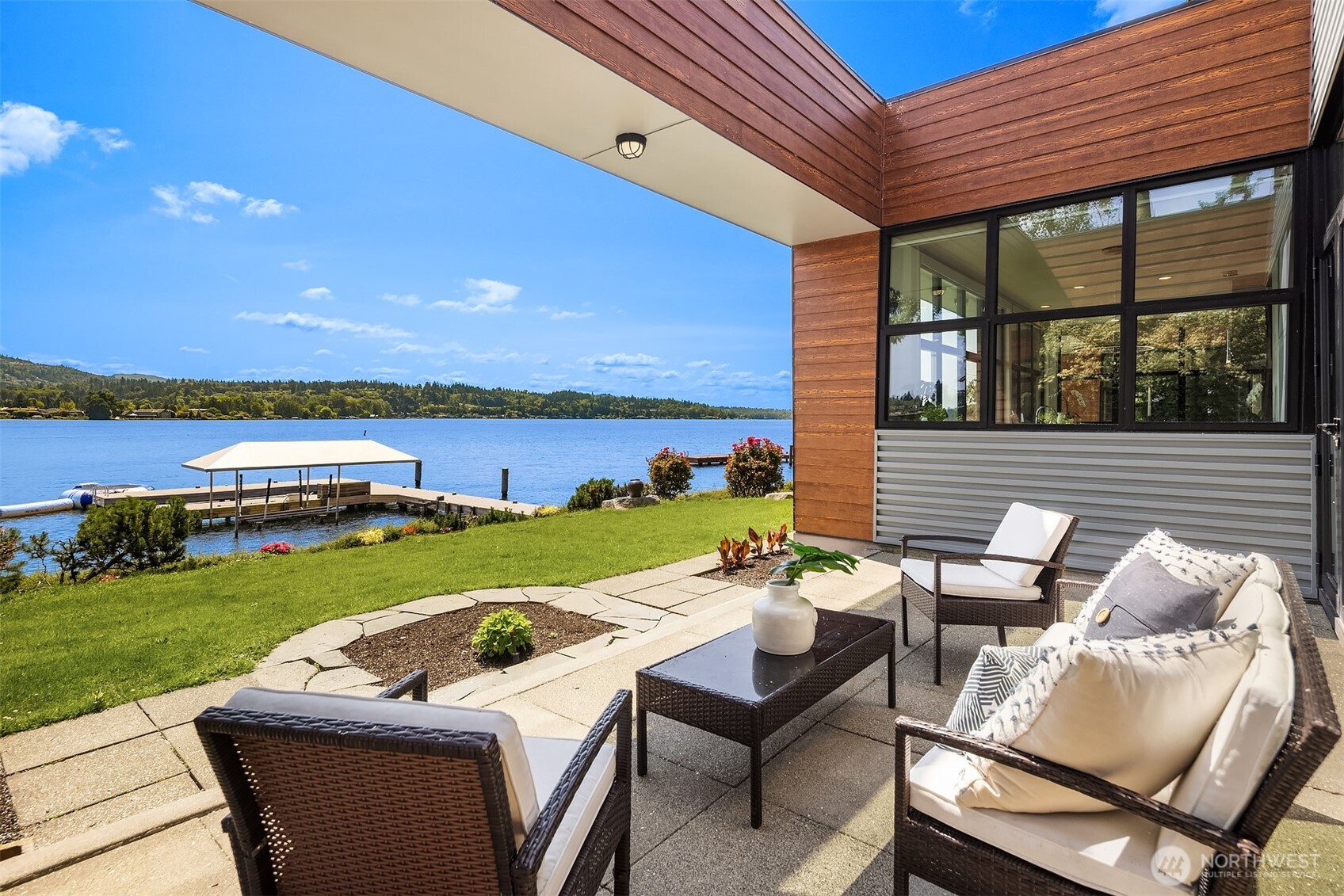3840 East Mercer Way Mercer Island, WA 98040 - Photo 10 of 33 Gallery Image 10