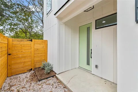 $649,000 | 3321 Hemlock Avenue, Unit 2, Austin, TX 78722
