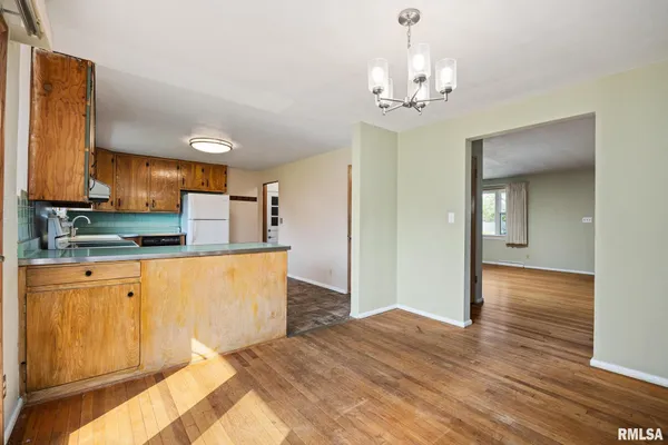 $220,000 | 604 South Elm Street, Washington, IL 61571