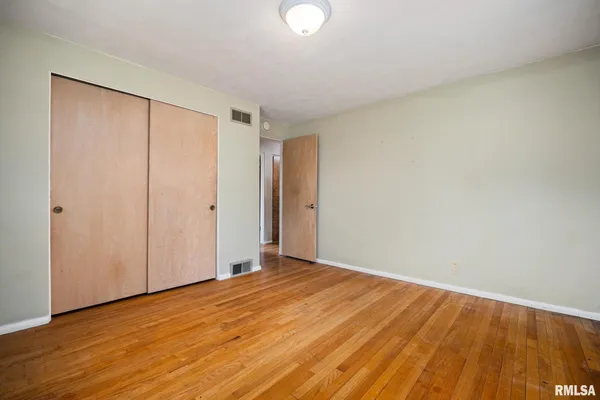 $220,000 | 604 South Elm Street, Washington, IL 61571