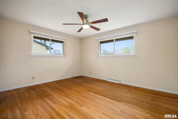 $220,000 | 604 South Elm Street, Washington, IL 61571