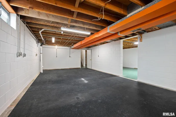 $220,000 | 604 South Elm Street, Washington, IL 61571