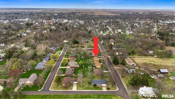 $220,000 | 604 South Elm Street, Washington, IL 61571