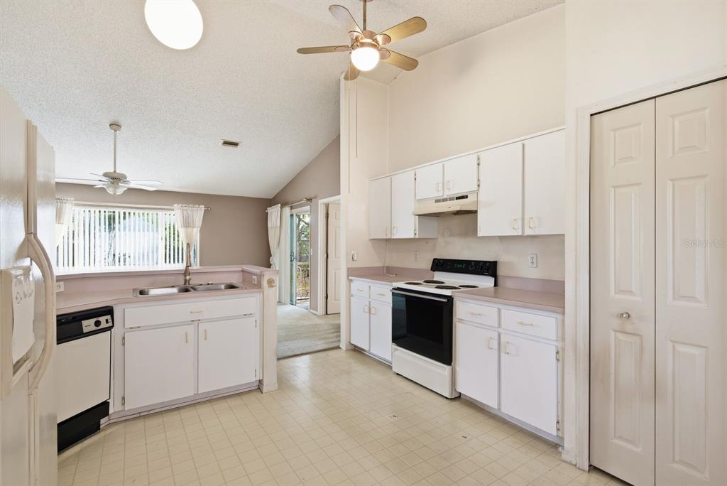 9207 Spring Hill Drive Spring Hill, FL 34608 - Photo 10 of 29