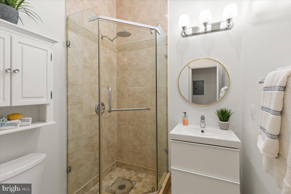 3350 17th Street Northwest, Unit T2 Washington, DC 20010 - Photo 23 of 31