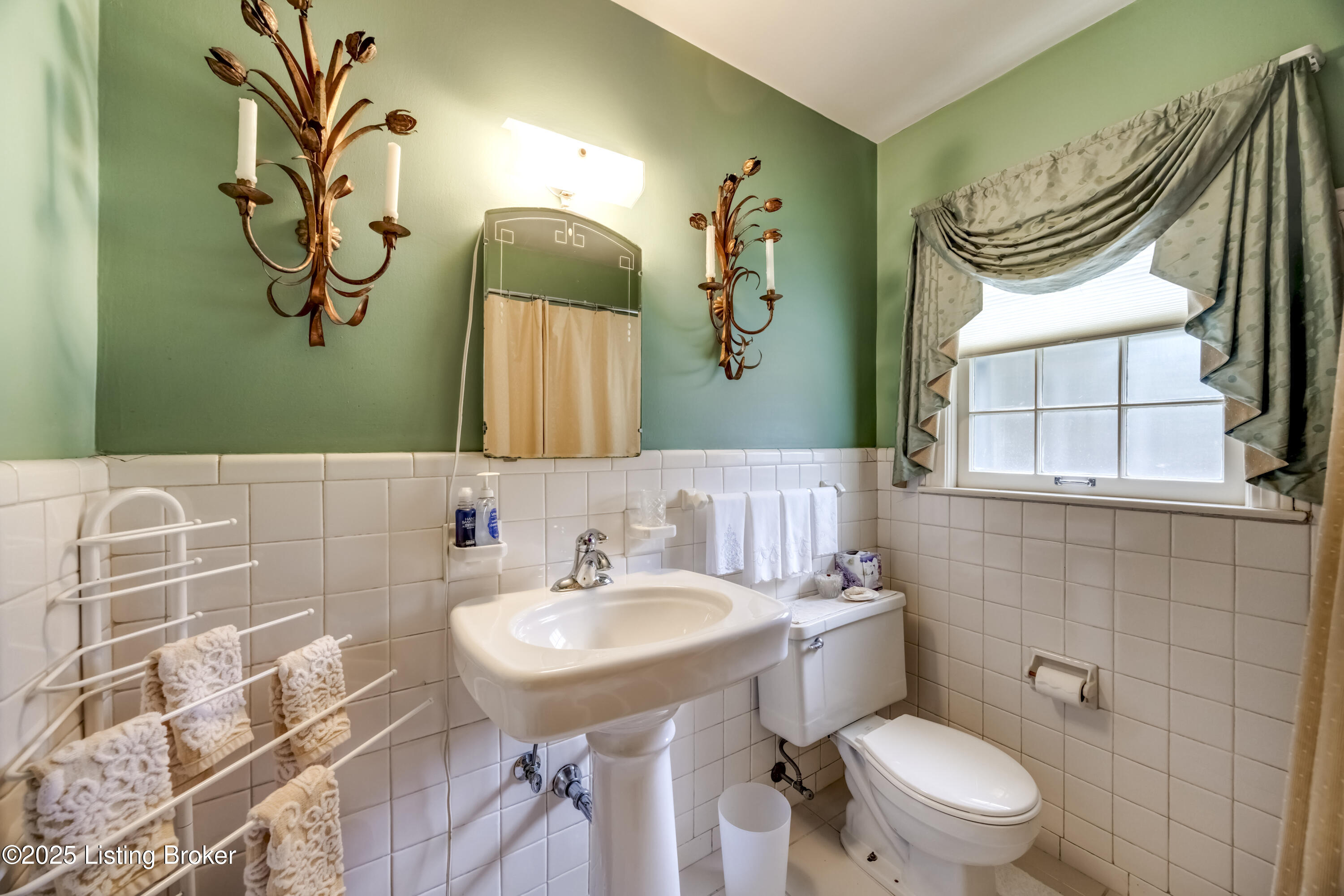 613 Rudy Lane Louisville, KY 40207 - Photo 32 of 46 2Y0A5876-A