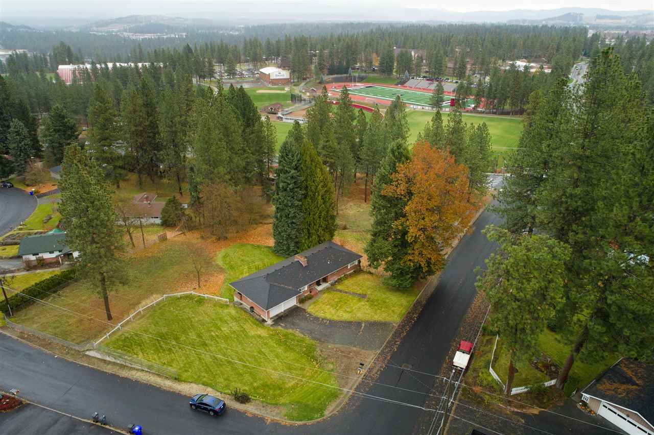 924 West Hawthorne Road Spokane, WA 99218 - Photo 2 of 20