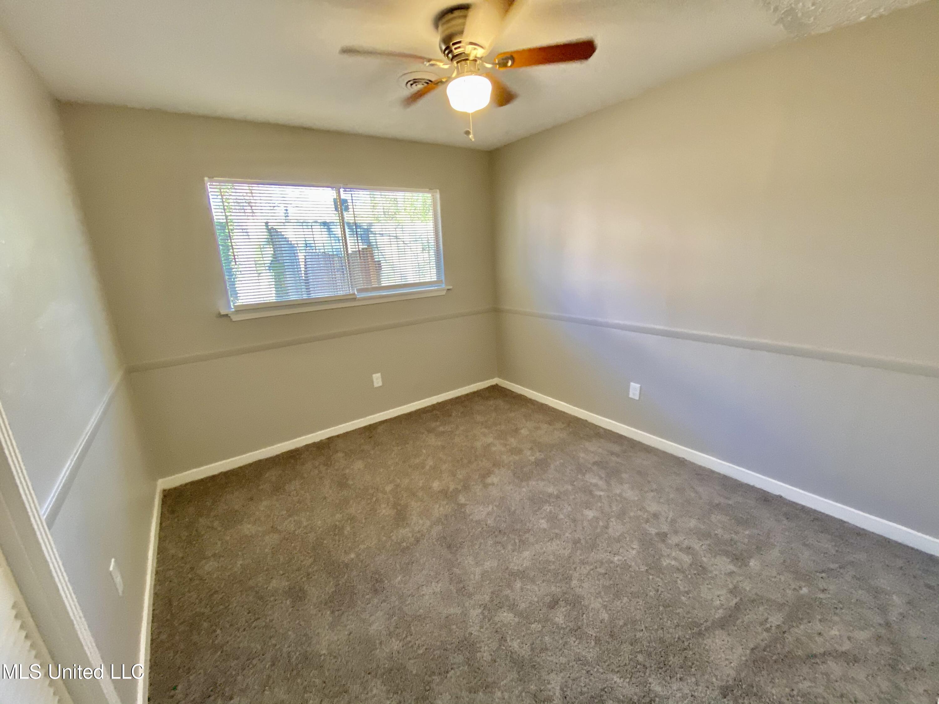 2222 Breckinridge Road Jackson, MS 39204 - Photo 14 of 22 IMG_1792