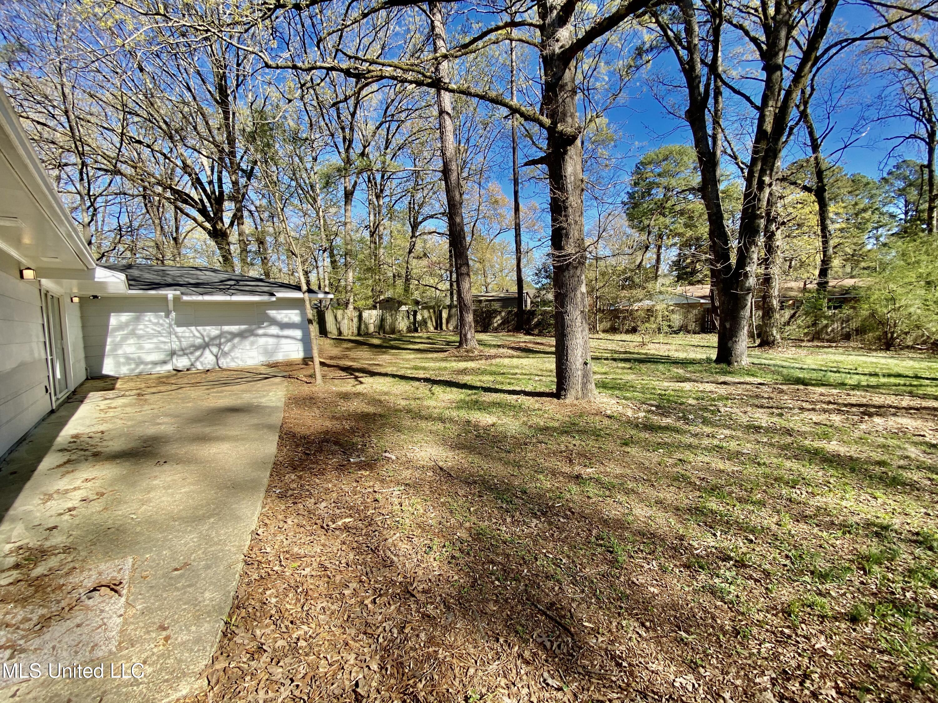 2222 Breckinridge Road Jackson, MS 39204 - Photo 21 of 22 IMG_1797