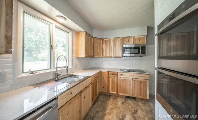 $279,000 | 307 Ellis Avenue, Waynesville, MO 65583