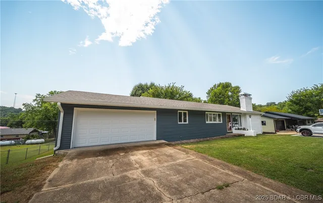 $279,000 | 307 Ellis Avenue, Waynesville, MO 65583