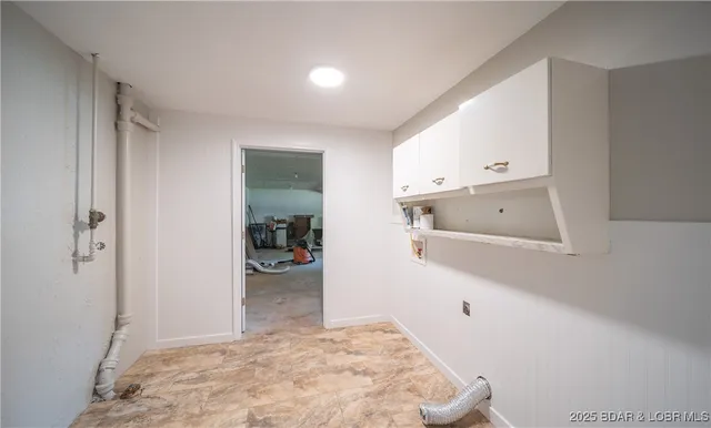 $279,000 | 307 Ellis Avenue, Waynesville, MO 65583