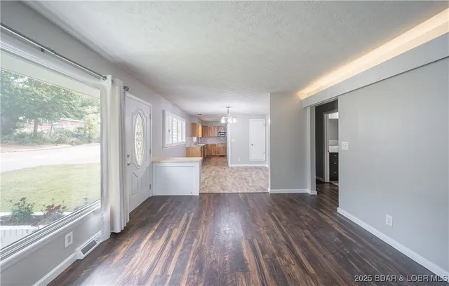 $279,000 | 307 Ellis Avenue, Waynesville, MO 65583