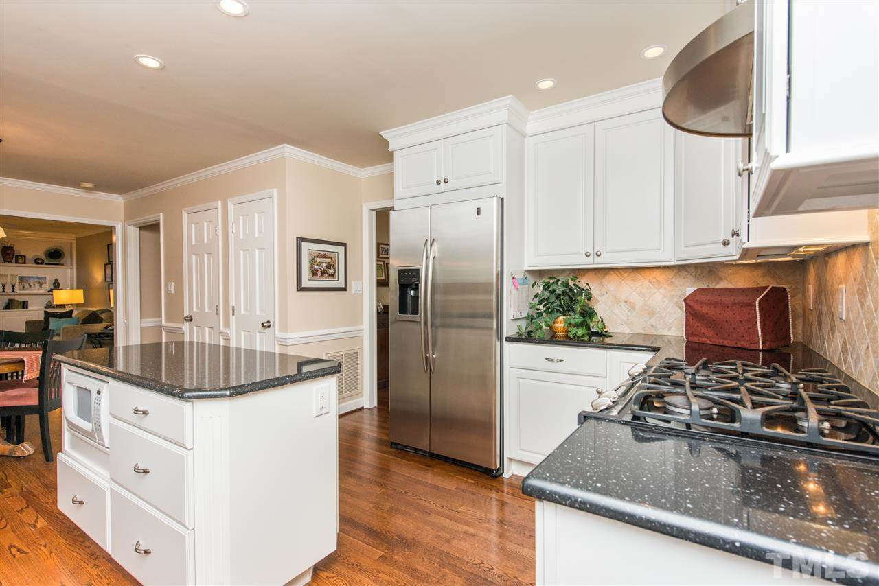 1104 Bayfield Drive Raleigh, NC 27606 - Photo 6 of 25 Kitchen