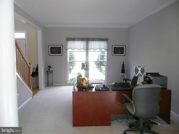 42739 Middle Ridge Place Broadlands, VA 20148 - Photo 21 of 30 a livingroom with workspace and a window
