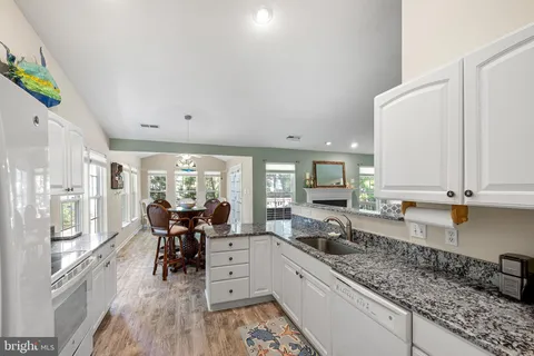 $425,000 | 33550 Suffolk Lane, Unit 76, Ocean View, DE 19970