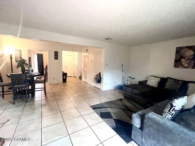 $110,000 | 201 Buttercup Drive, Lafayette, LA 70507