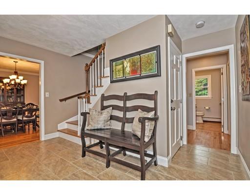 7 Sparrow Road Norfolk, MA 02056 - Photo 4 of 39 Gallery Image 4