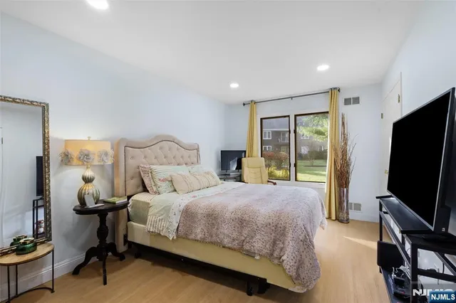 $499,000 | 5 Tulip Crescent, Unit 1C, Little Falls, NJ 07424