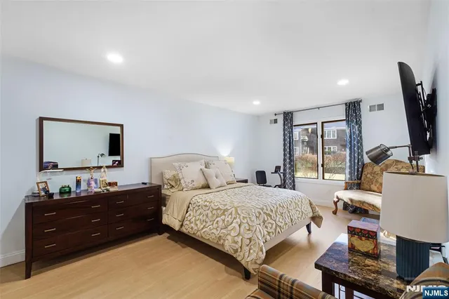 $499,000 | 5 Tulip Crescent, Unit 1C, Little Falls, NJ 07424