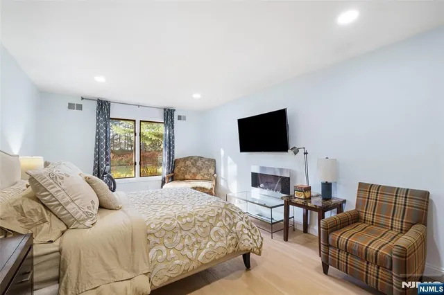 $499,000 | 5 Tulip Crescent, Unit 1C, Little Falls, NJ 07424