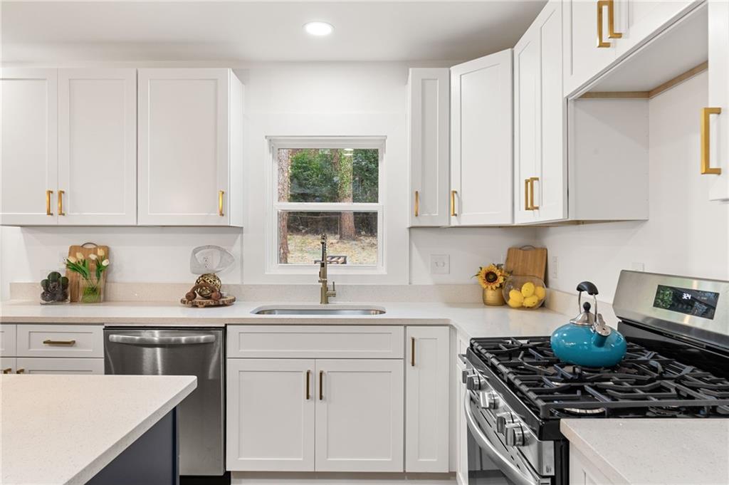 1304 Cornwall Road Decatur, GA 30032 - Photo 11 of 25