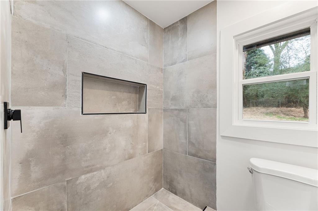 1304 Cornwall Road Decatur, GA 30032 - Photo 7 of 25