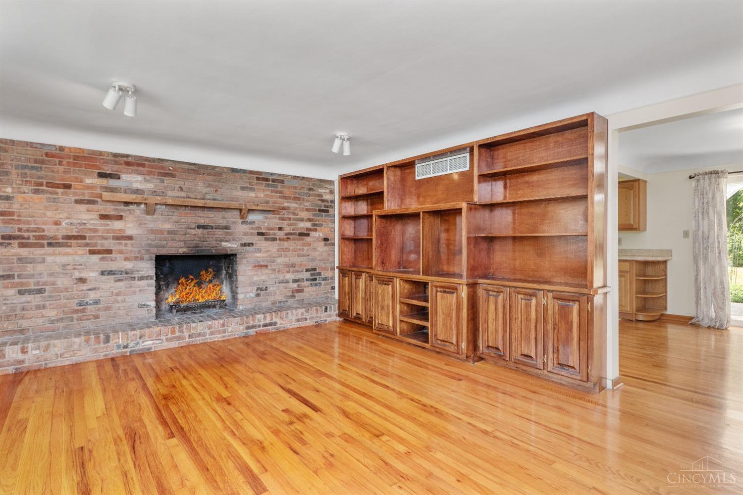 4621 Aston Road Cincinnati, OH 45244 - Photo 7 of 40 Gallery Image 7