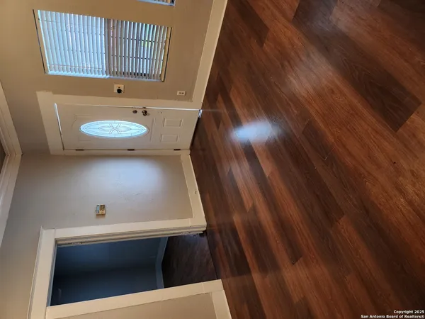 $1,500 | 1137 West W Magnolia, San Antonio, TX 78201