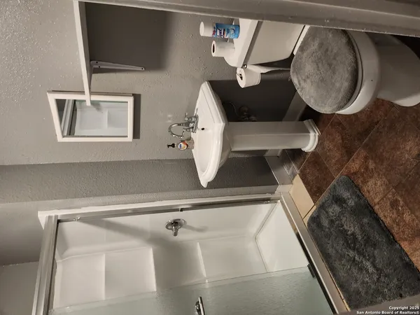 $1,500 | 1137 West W Magnolia, San Antonio, TX 78201