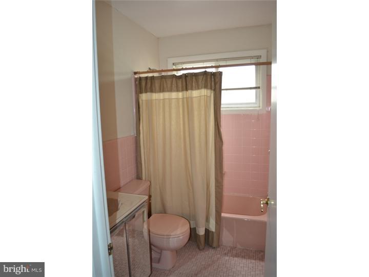326 Glen Ridge Road Havertown, PA 19083 - Photo 11 of 20