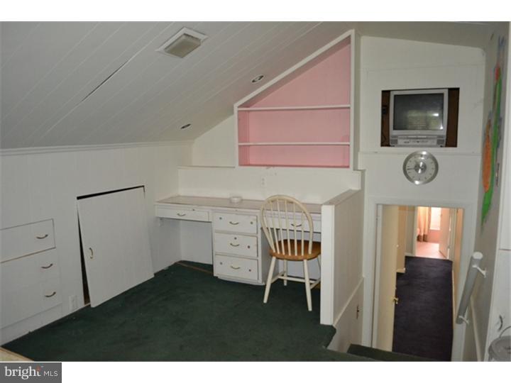 326 Glen Ridge Road Havertown, PA 19083 - Photo 14 of 20