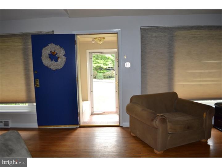 326 Glen Ridge Road Havertown, PA 19083 - Photo 4 of 20