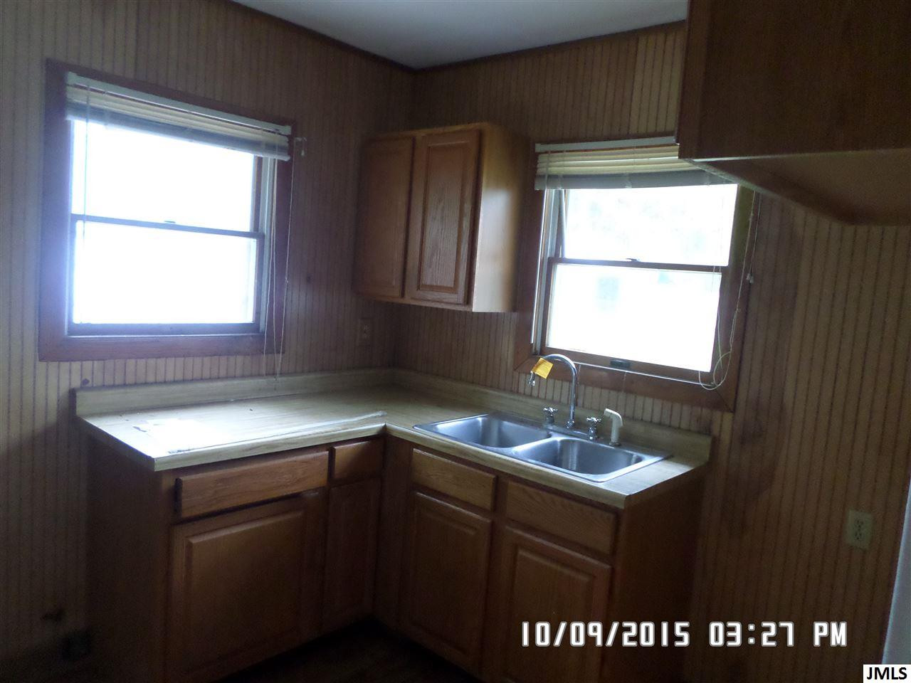 2521 Overhill Road Jackson, MI 49203 - Photo 2 of 14 Photo 2