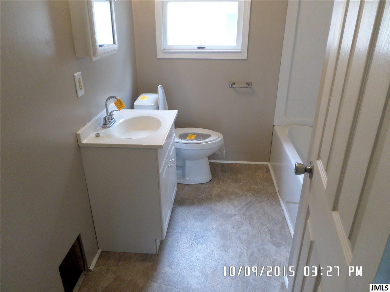 2521 Overhill Road Jackson, MI 49203 - Photo 5 of 14 Photo 5