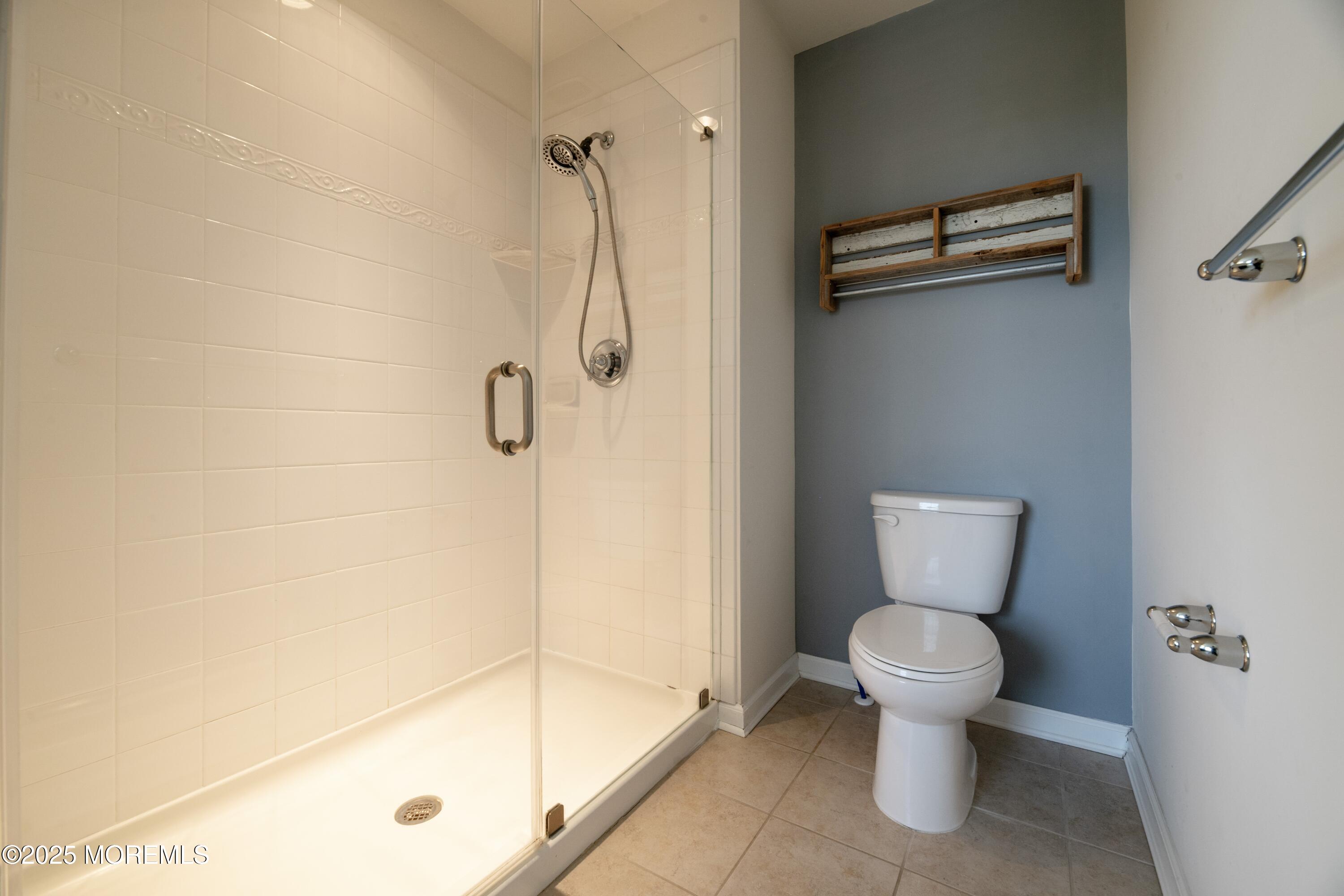 43 Kyle Drive Tinton Falls, NJ 07712 - Photo 18 of 25 20_43KyleDr_2029_HiRes