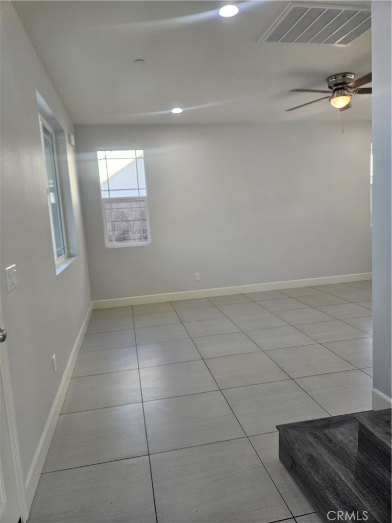 5215 Peony Court Riverside, CA 92506 - Photo 2 of 8 Entry