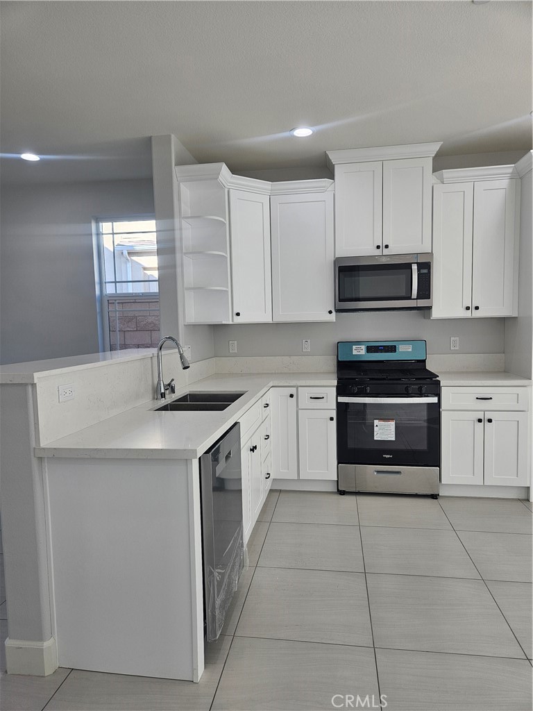 5215 Peony Court Riverside, CA 92506 - Photo 3 of 8 Kitchen