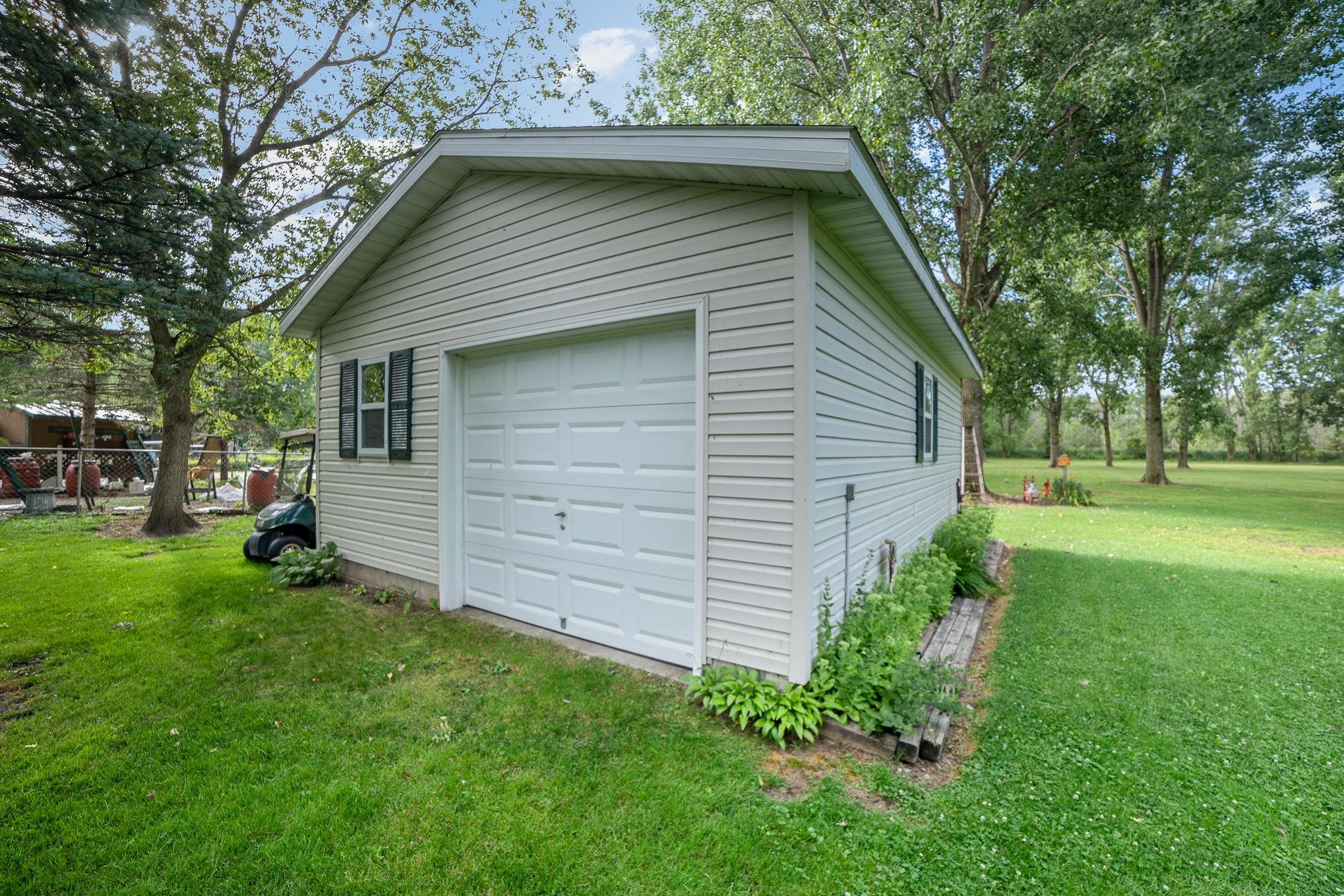 2360 East Linwood Road Linwood, MI 48634 - Photo 8 of 32 Gallery Image 8