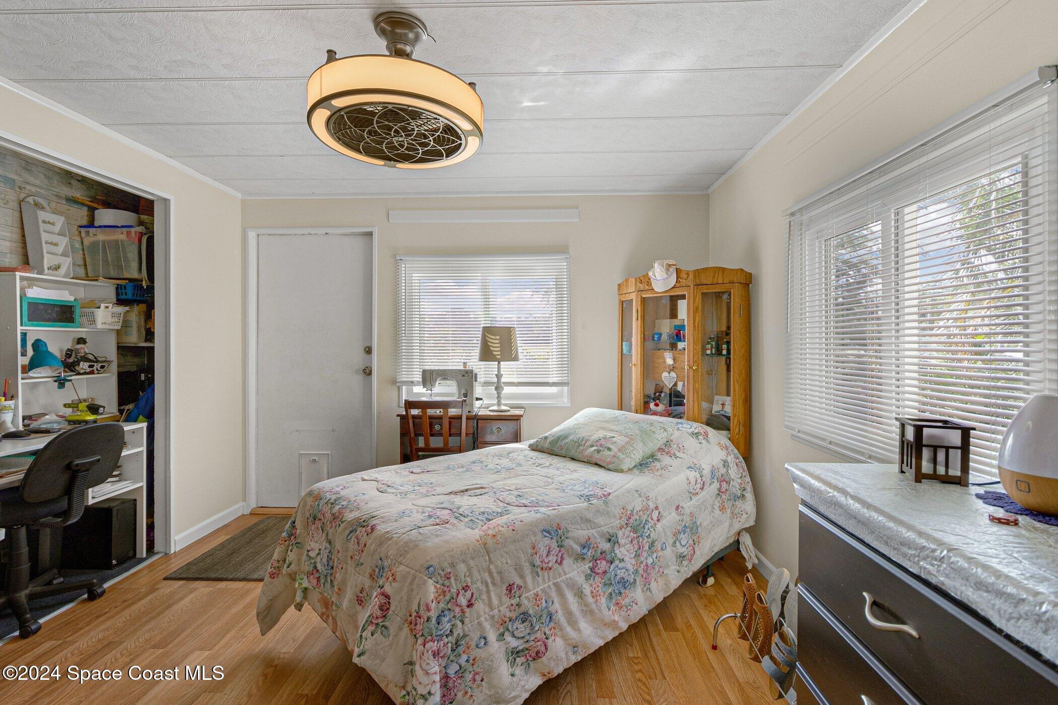 921 Laurel Circle Barefoot Bay, FL 32976 - Photo 19 of 56 921-Laurel-216.jpg-SMALL